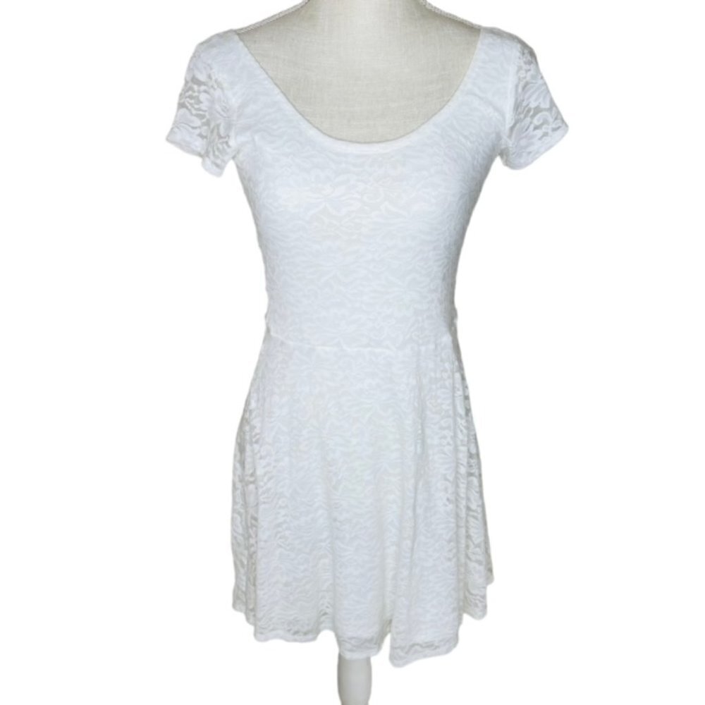 ABERCROMBIE & FITCH White Lace Dress - Size Medium